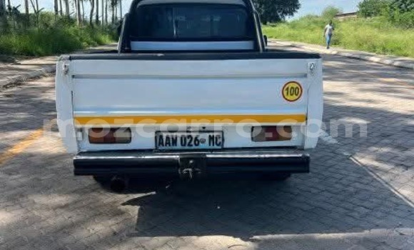 Comprar Usado Isuzu KB Branco Carro em Maputo em Maputo Comprar Usado Isuzu KB Branco Carro em Maputo em Maputo