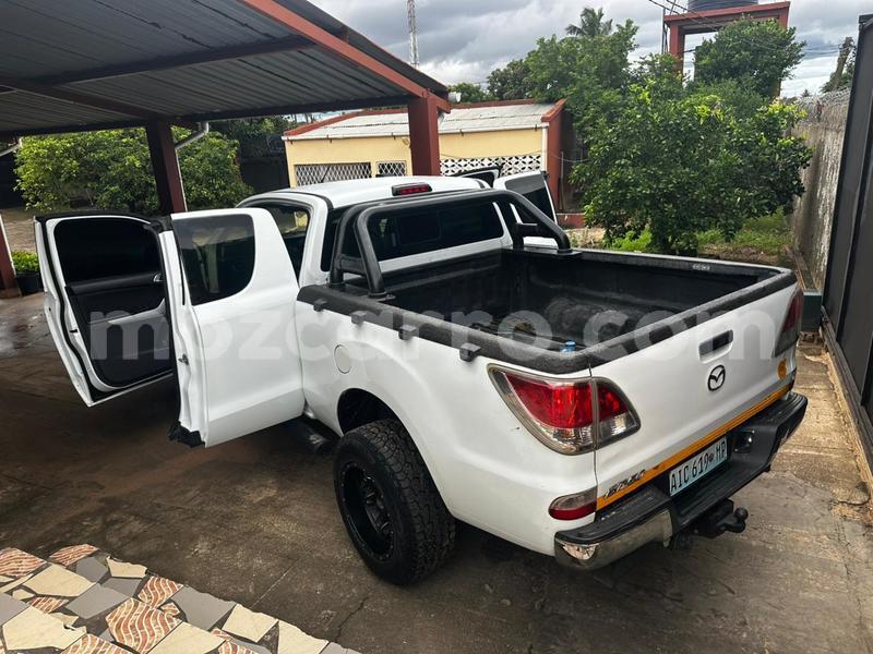 Big with watermark mazda bt 50 maputo maputo 42111