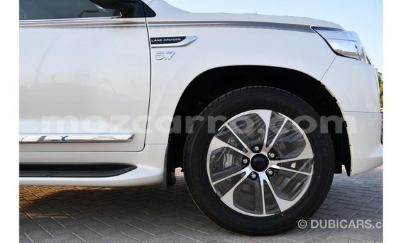 Buy Import Toyota Land Cruiser White Car in Import - Dubai in Cabo Delgado Buy Import Toyota Land Cruiser White Car in Import - Dubai in Cabo Delgado