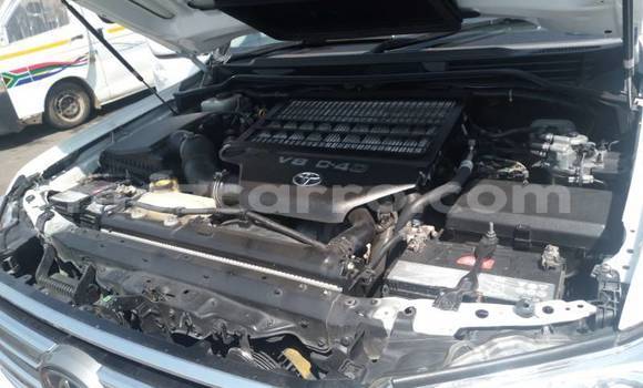Buy Used Toyota Land Cruiser White Car in Beira in Sofala Buy Used Toyota Land Cruiser White Car in Beira in Sofala