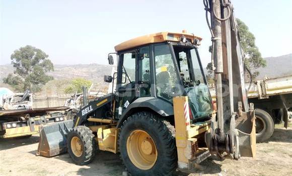 Buy Used Caterpillar 120 Other Truck in Beira in Sofala Buy Used Caterpillar 120 Other Truck in Beira in Sofala