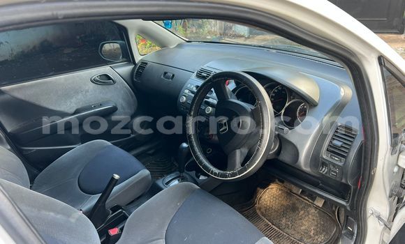 Buy Used Honda Fit White Car in Maputo in Maputo Buy Used Honda Fit White Car in Maputo in Maputo