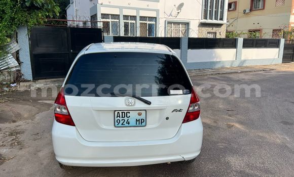 Buy Used Honda Fit White Car in Maputo in Maputo Buy Used Honda Fit White Car in Maputo in Maputo