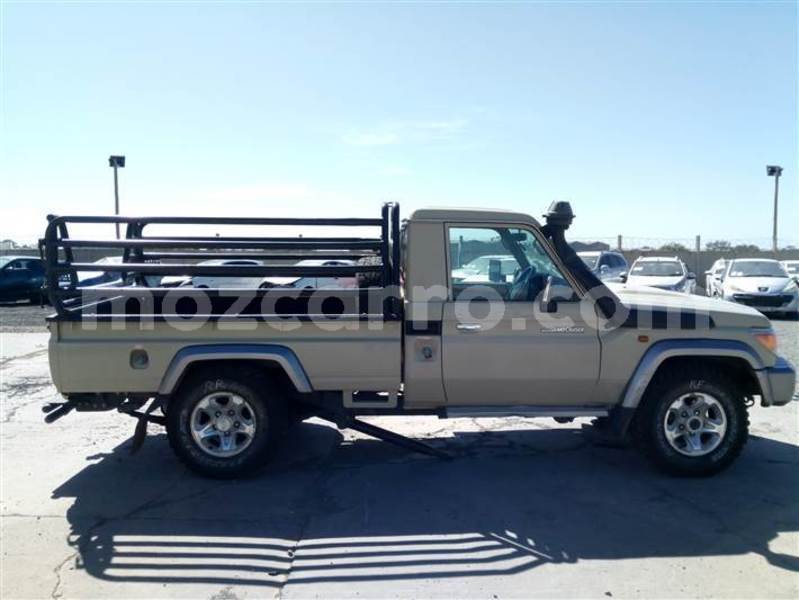 Big with watermark toyota land cruiser sofala beira 42123
