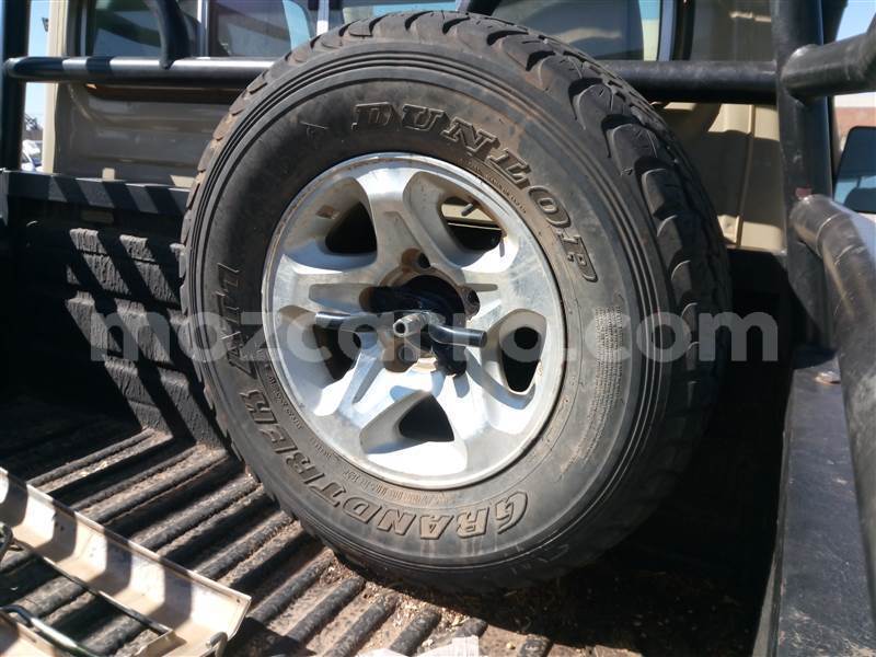 Big with watermark toyota land cruiser sofala beira 42123