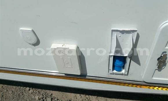 Buy Import Abarth 124 Spider White Car in Nampula in Nampula Buy Import Abarth 124 Spider White Car in Nampula in Nampula