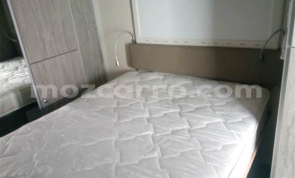 Buy Import Abarth 124 Spider White Car in Nampula in Nampula Buy Import Abarth 124 Spider White Car in Nampula in Nampula