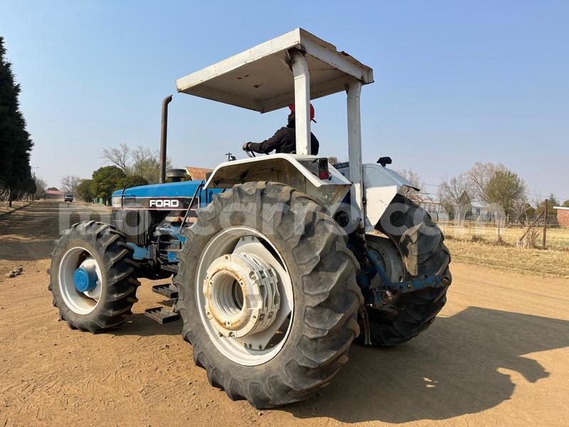 Big with watermark ford aerostar sofala beira 42127