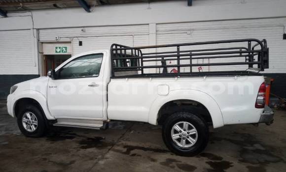 Buy Used Toyota Hilux White Car in Chemba in Sofala Buy Used Toyota Hilux White Car in Chemba in Sofala