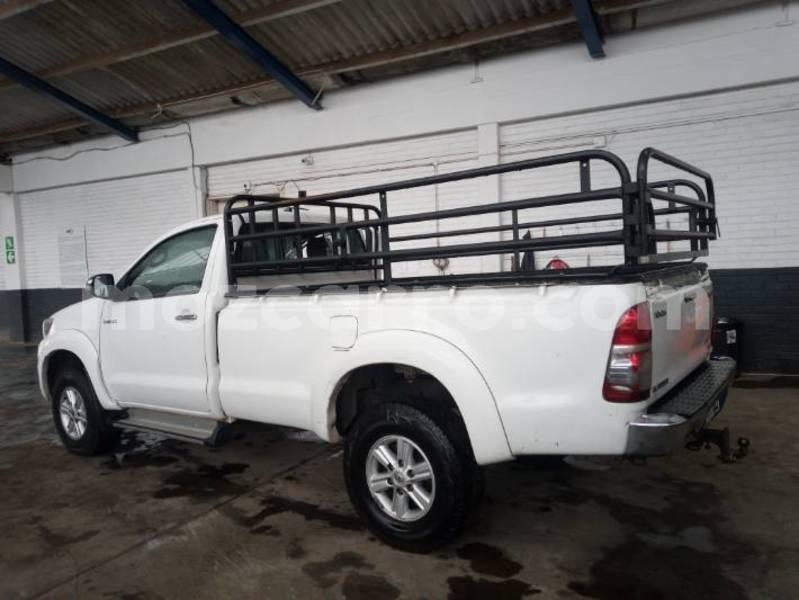 Big with watermark toyota hilux sofala chemba 42128