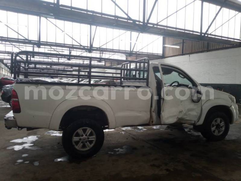 Big with watermark toyota hilux sofala chemba 42128