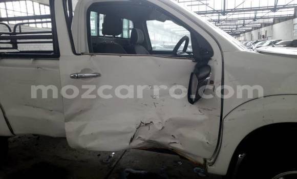 Buy Used Toyota Hilux White Car in Chemba in Sofala Buy Used Toyota Hilux White Car in Chemba in Sofala