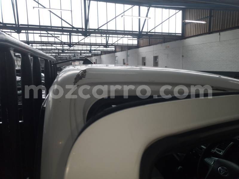 Big with watermark toyota hilux sofala chemba 42128