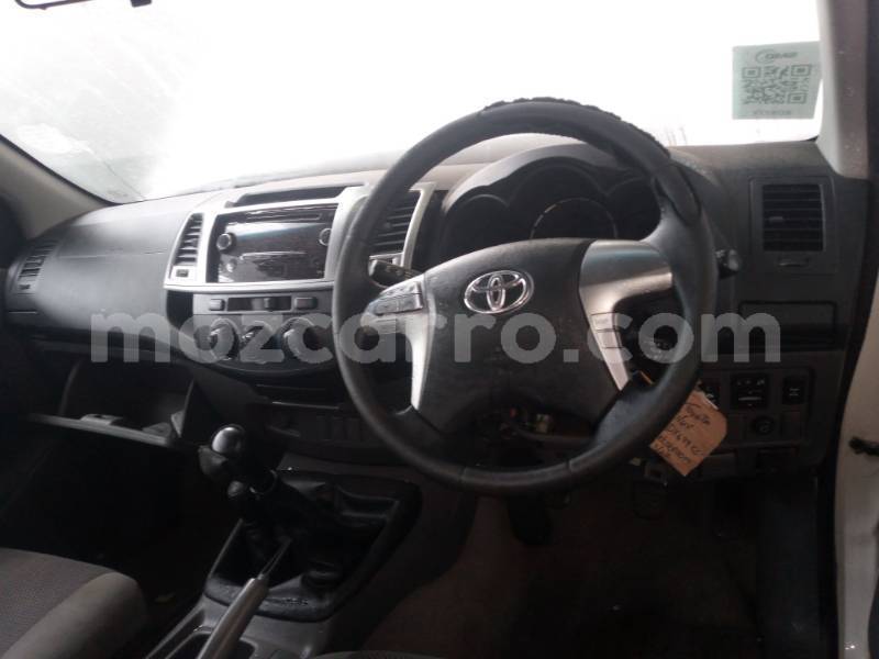 Big with watermark toyota hilux sofala chemba 42128