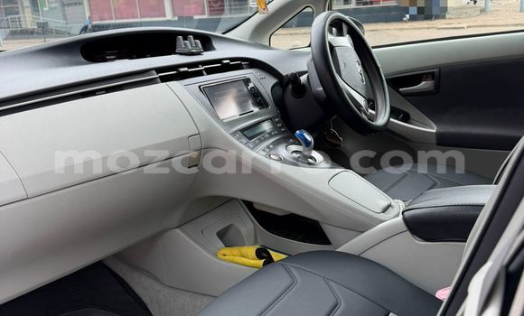 Comprar Usado Toyota Prius Branco Carro em Maputo em Maputo Comprar Usado Toyota Prius Branco Carro em Maputo em Maputo