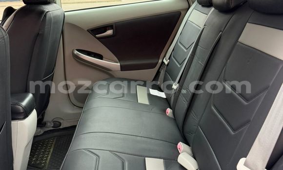 Comprar Usado Toyota Prius Branco Carro em Maputo em Maputo Comprar Usado Toyota Prius Branco Carro em Maputo em Maputo