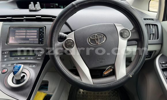 Comprar Usado Toyota Prius Branco Carro em Maputo em Maputo Comprar Usado Toyota Prius Branco Carro em Maputo em Maputo