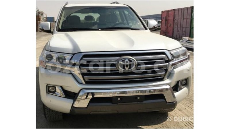 Big with watermark toyota land cruiser cabo delgado import dubai 6371