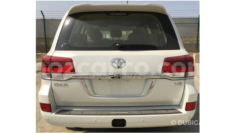 Big with watermark toyota land cruiser cabo delgado import dubai 6371