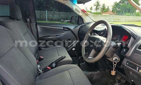Comprar Usado Isuzu D-MAX Branco Carro em Maputo em Maputo Comprar Usado Isuzu D-MAX Branco Carro em Maputo em Maputo