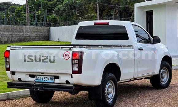 Comprar Usado Isuzu D-MAX Branco Carro em Maputo em Maputo Comprar Usado Isuzu D-MAX Branco Carro em Maputo em Maputo