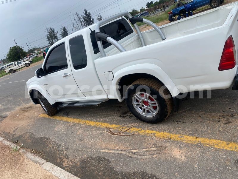 Big with watermark isuzu d max maputo maputo 42159