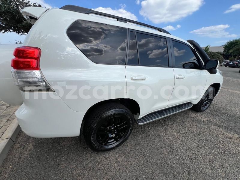 Big with watermark toyota land cruiser prado maputo maputo 42160