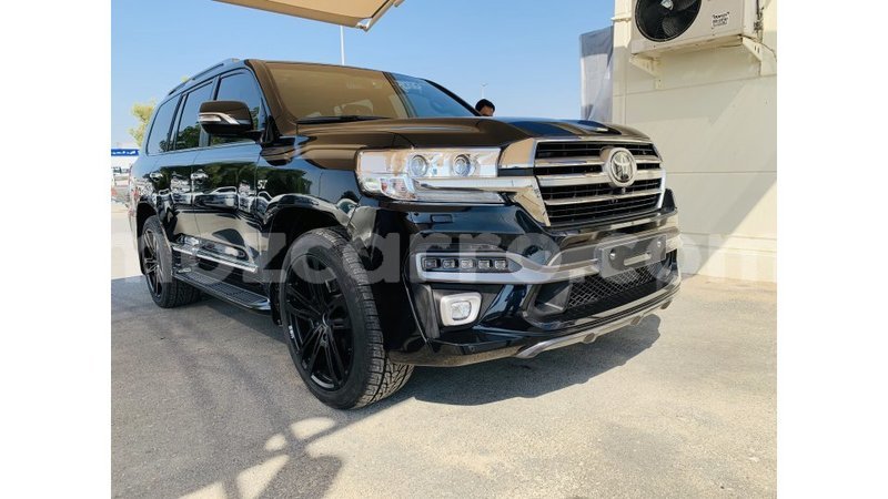 Big with watermark toyota land cruiser cabo delgado import dubai 6372