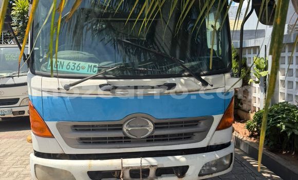 Comprar Usado Hafei Simbo Branco Carro em Maputo em Maputo