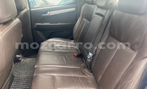 Buy Used Isuzu KB Blue Car in Nampula in Nampula Buy Used Isuzu KB Blue Car in Nampula in Nampula