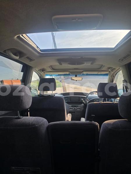 Big with watermark toyota voxy maputo maputo 42178