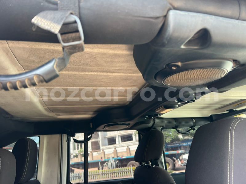 Big with watermark jeep wrangler maputo maputo 42191