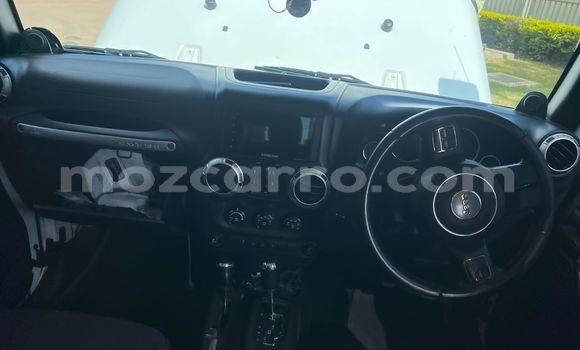 Comprar Usado Jeep Wrangler Branco Carro em Maputo em Maputo Comprar Usado Jeep Wrangler Branco Carro em Maputo em Maputo
