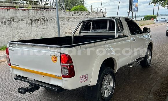 Buy Used Toyota Hilux White Car in Maputo in Maputo Buy Used Toyota Hilux White Car in Maputo in Maputo