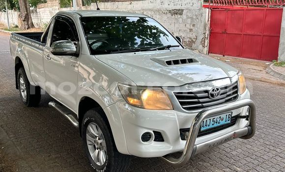 Buy Used Toyota Hilux White Car in Maputo in Maputo Buy Used Toyota Hilux White Car in Maputo in Maputo
