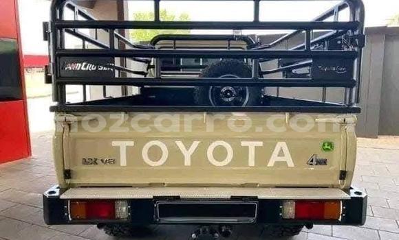 Comprar Usado Toyota Land Cruiser Bege Carro em Maputo em Maputo Comprar Usado Toyota Land Cruiser Bege Carro em Maputo em Maputo
