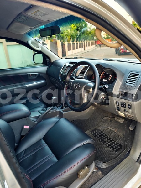 Big with watermark toyota hilux maputo maputo 42221