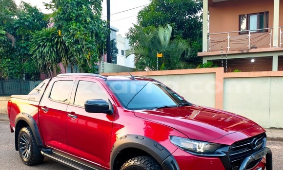 Nunua Mpya Mazda BT-50 Nyekundu Gari ndani ya Maputo nchini Maputo