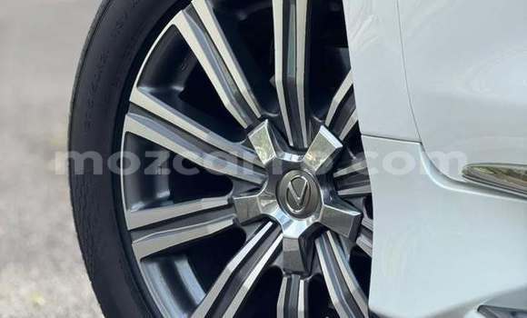 Comprar Usado Lexus LX 570 Branco Carro em Nampula em Nampula Comprar Usado Lexus LX 570 Branco Carro em Nampula em Nampula