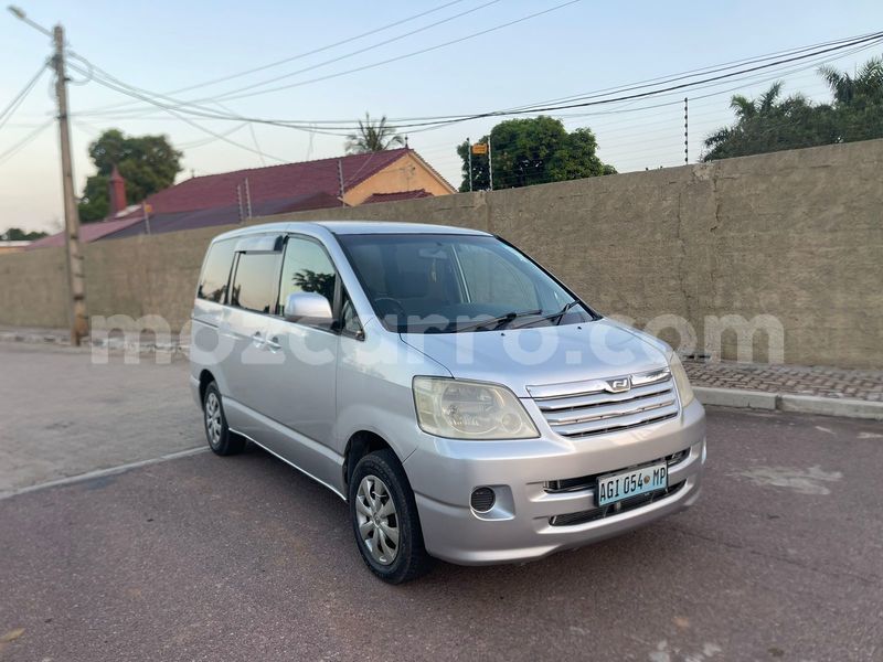 Big with watermark toyota noah maputo maputo 42235
