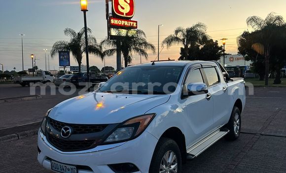 Comprar Usado Mazda BT-50 Branco Carro em Maputo em Maputo Comprar Usado Mazda BT-50 Branco Carro em Maputo em Maputo