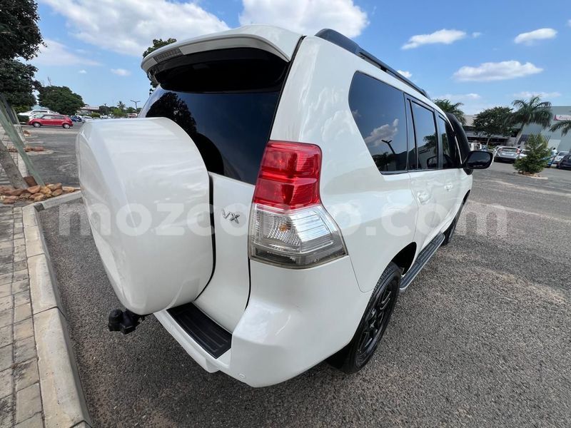 Big with watermark toyota land cruiser prado maputo maputo 42250