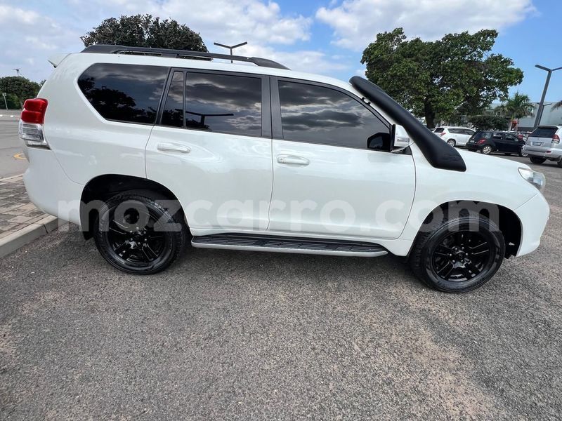 Big with watermark toyota land cruiser prado maputo maputo 42250