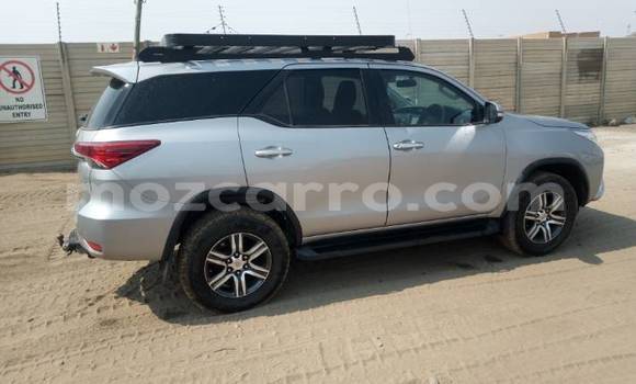 Nunua Ilio tumika Toyota Fortuner Fedha Gari ndani ya Beira nchini Sofala