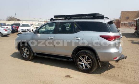 Buy Used Toyota Fortuner Silver Car in Beira in Sofala Buy Used Toyota Fortuner Silver Car in Beira in Sofala