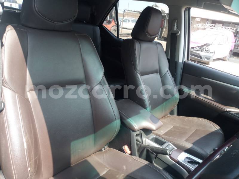 Big with watermark toyota fortuner sofala beira 42254