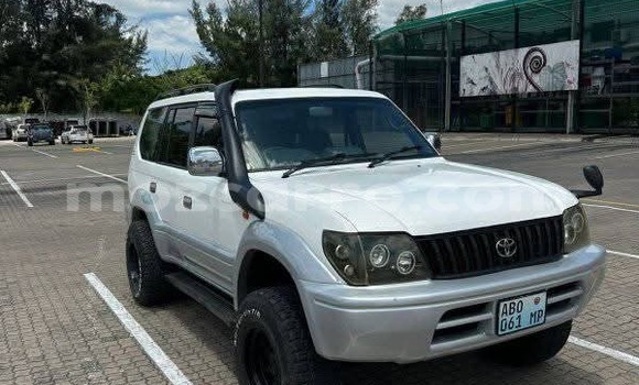 Comprar Usado Toyota Land Cruiser Prado Branco Carro em Maputo em Maputo Comprar Usado Toyota Land Cruiser Prado Branco Carro em Maputo em Maputo