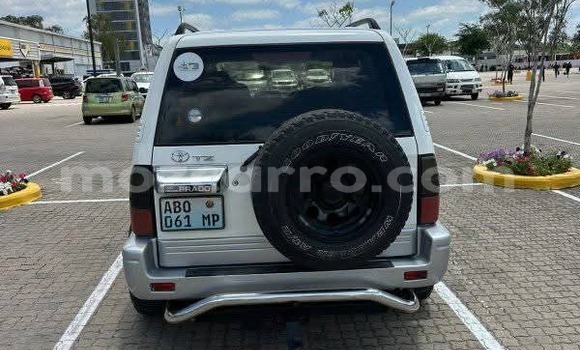 Comprar Usado Toyota Land Cruiser Prado Branco Carro em Maputo em Maputo Comprar Usado Toyota Land Cruiser Prado Branco Carro em Maputo em Maputo