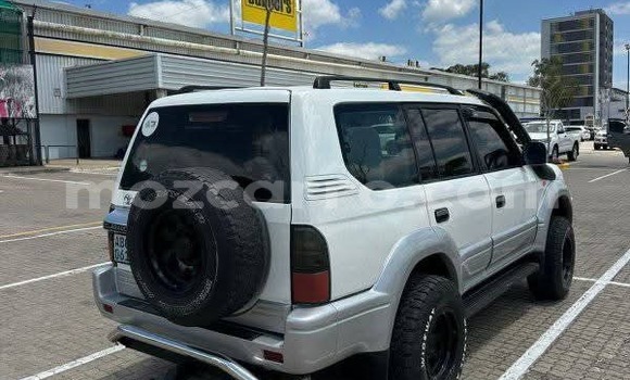 Comprar Usado Toyota Land Cruiser Prado Branco Carro em Maputo em Maputo Comprar Usado Toyota Land Cruiser Prado Branco Carro em Maputo em Maputo