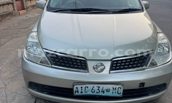 Comprar Usado Nissan Tiida Prata Carro em Maputo em Maputo